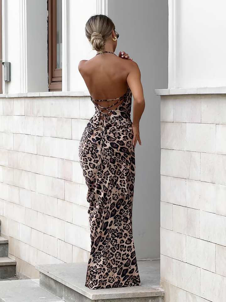 Faye - Slim Fit Backless Leopard Maxi Dress